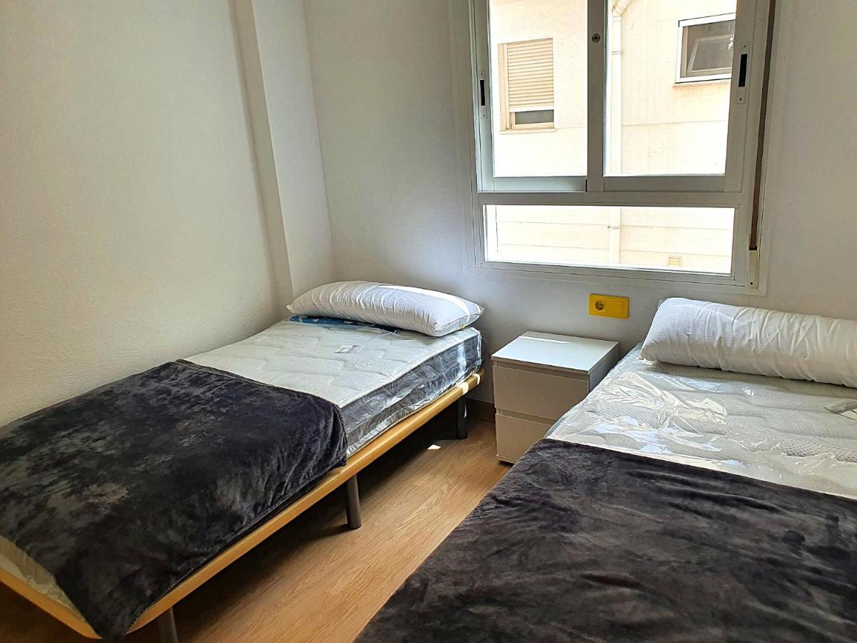 Newly Renovated Two Bedrooms Apartment In Villa Marina Benidorm Exterior photo